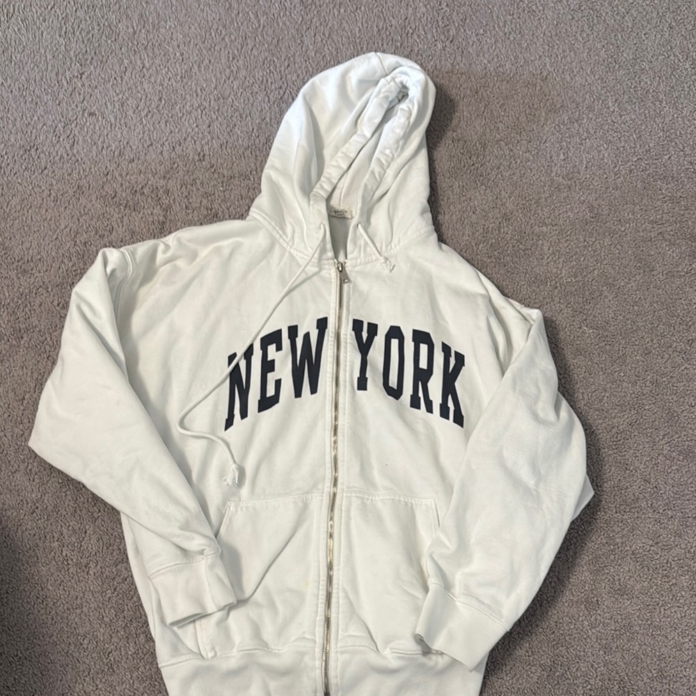 Brandy Melville New York oversized zip up